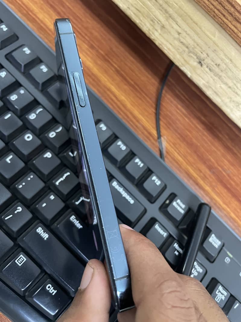 Apple iPhone 12 Pro 3