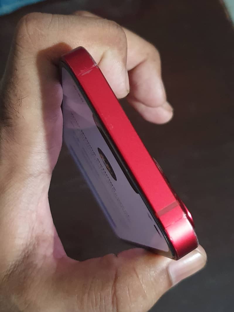 Apple iPhone 13 2