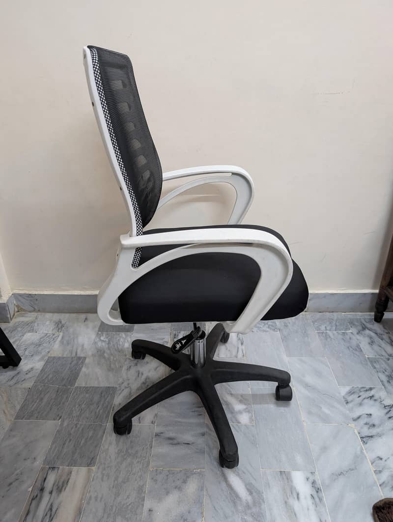Computer Table with Chair 10