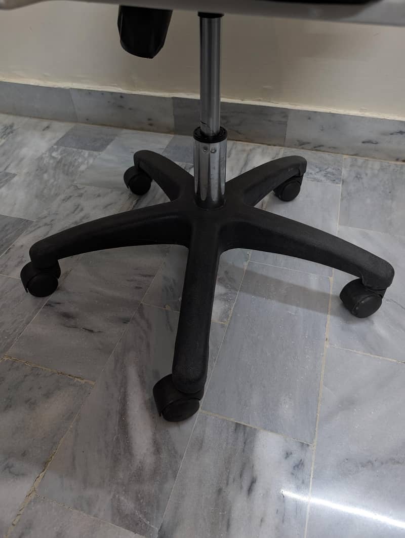 Computer Table with Chair 15