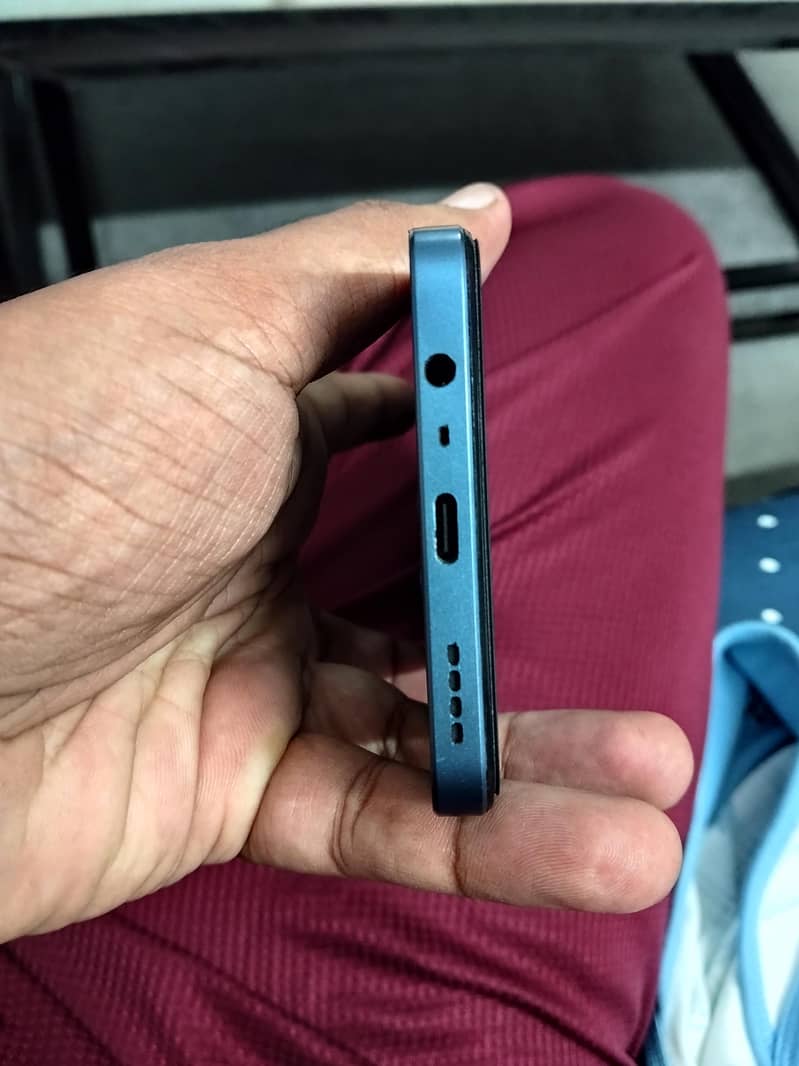 Realme C63 5