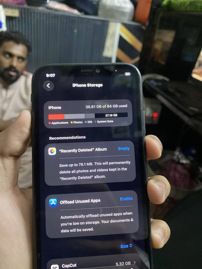 Apple iPhone 11 3