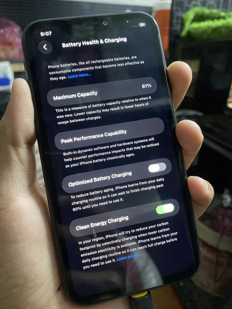 Apple iPhone 11 4