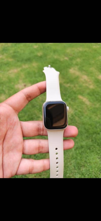apple Watch Series 9 41mm Aluminum Starlight