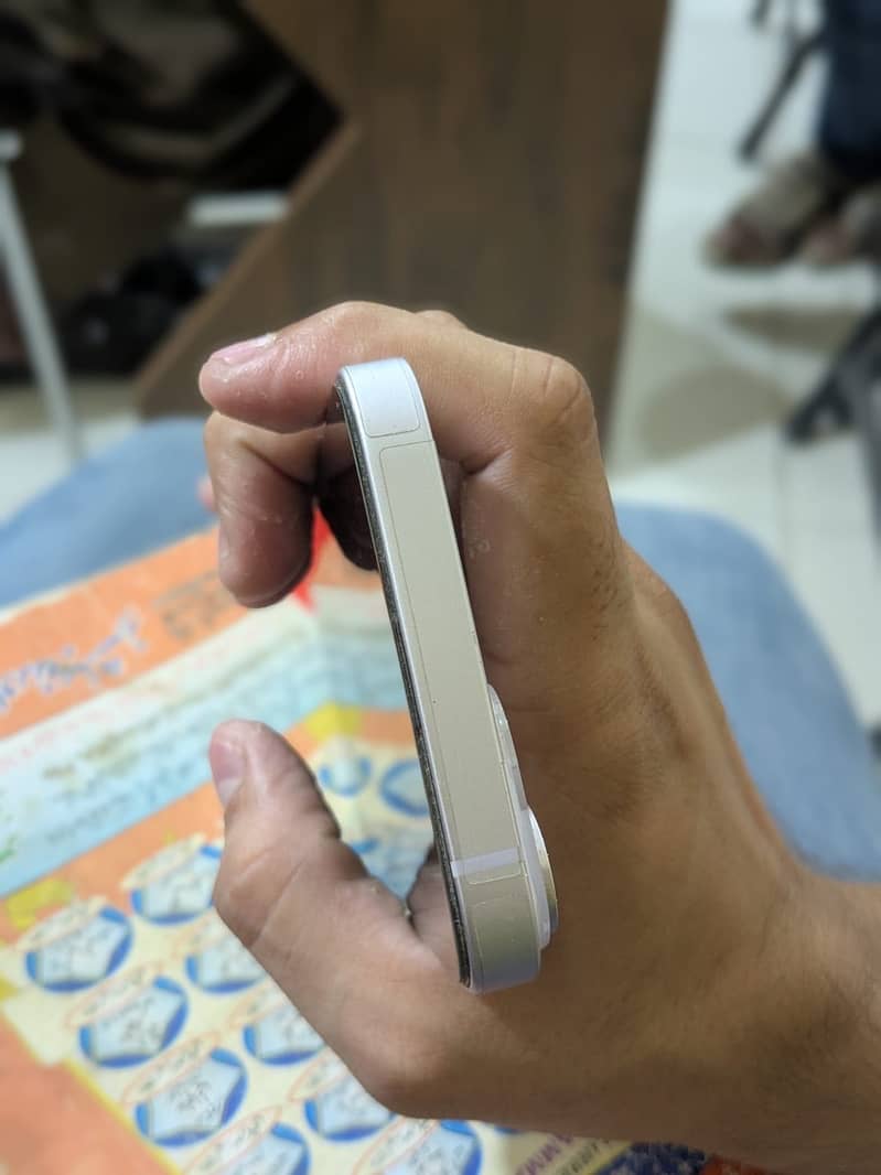 Apple iPhone 14 2