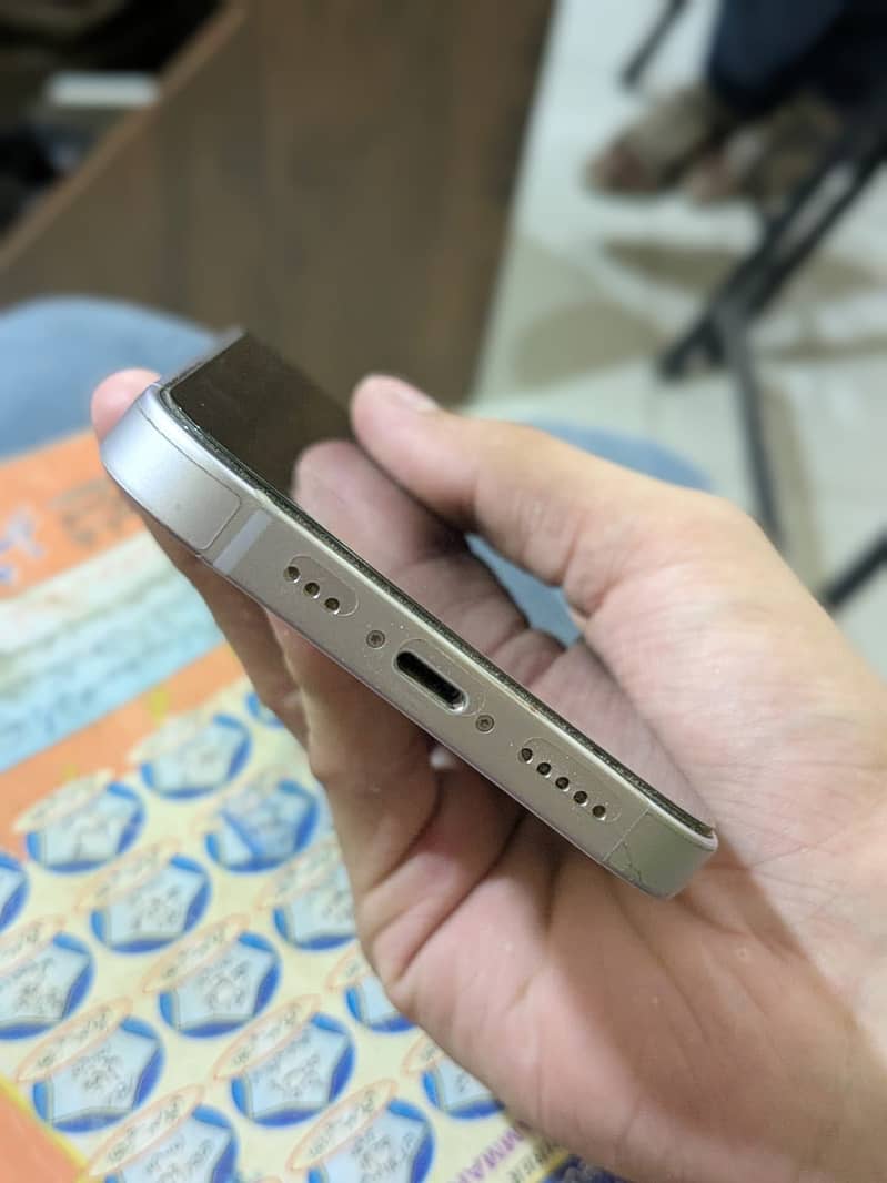 Apple iPhone 14 5