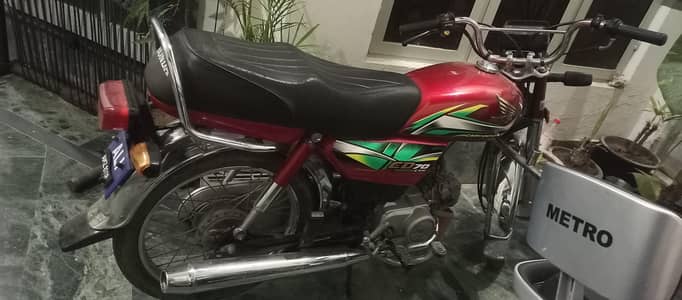 Honda CD70 2021