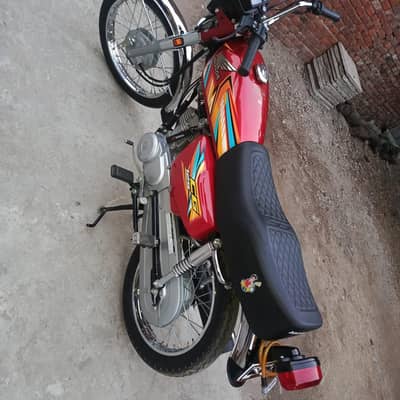 125 Honda bike ha har. cheez ok 10/10 condition