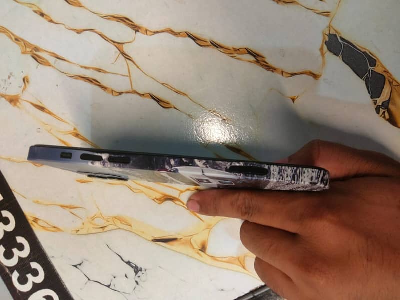 Apple iPhone 12 1