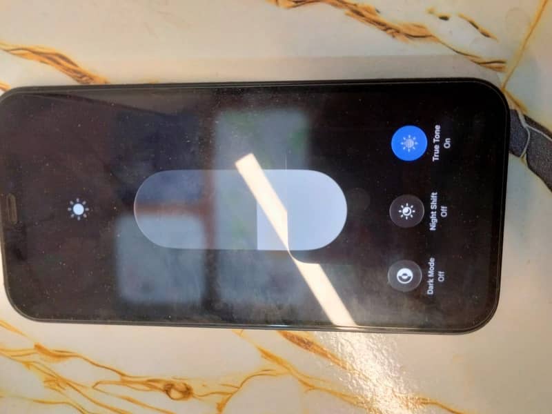 Apple iPhone 12 3