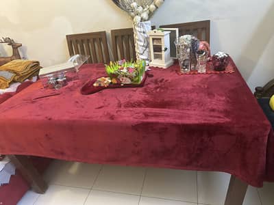 Wooden dining table with 6 chairs new condition