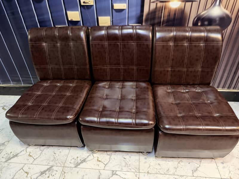 Sofa seats 0