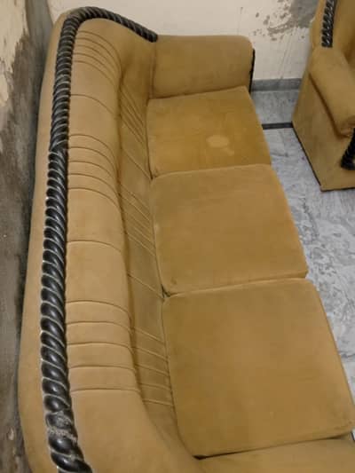 Golden Sofa Set 5 Seater Khalis Wood - Used