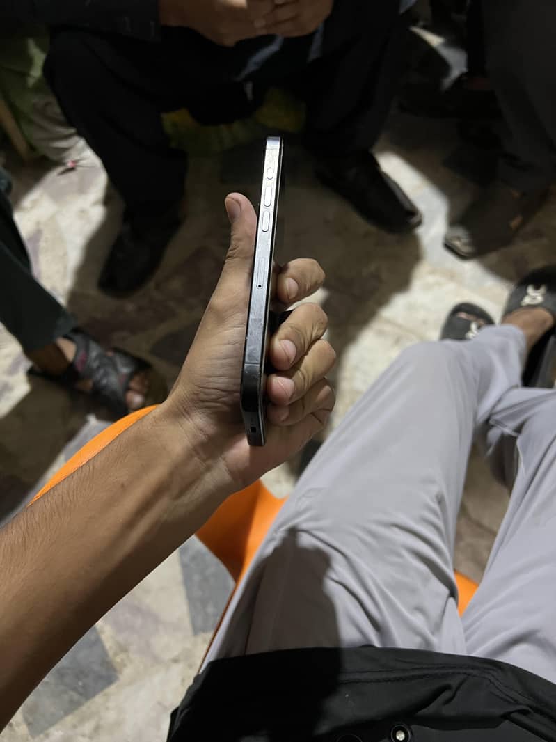 Apple iPhone 15 Pro 3