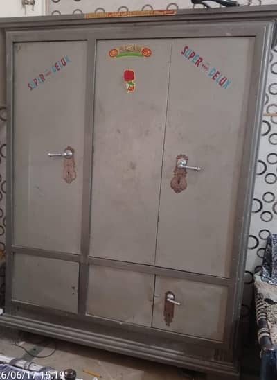 3 Door Cupboard High quality Iron