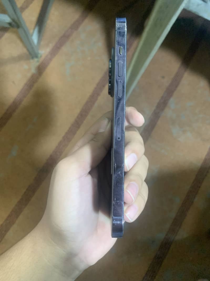 Apple iPhone 14 Pro Max 2