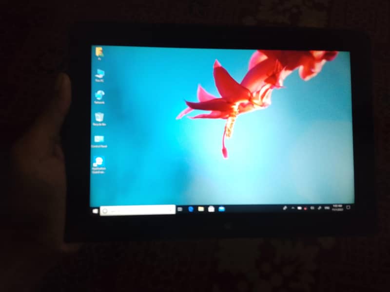 NEC window Tablet 1