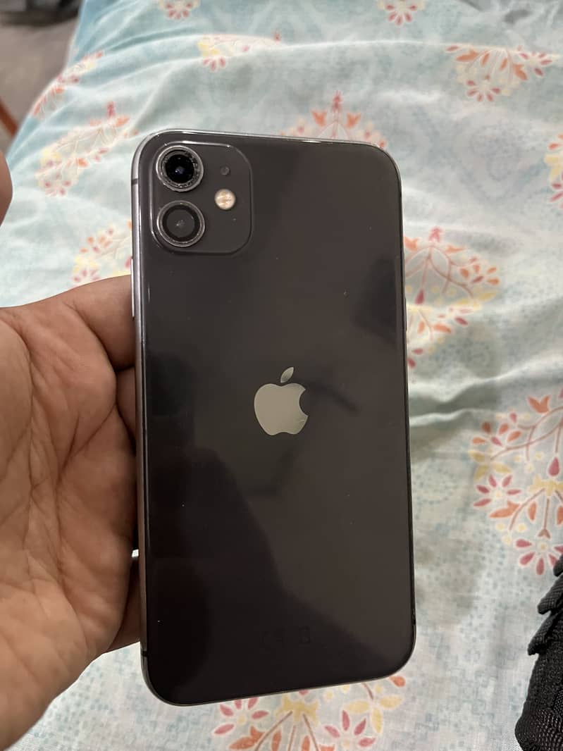 Apple iPhone 11 4