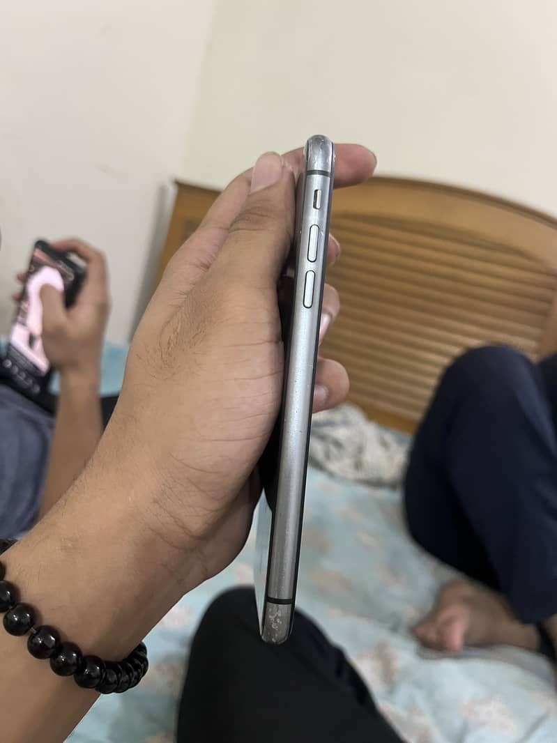 Apple iPhone 11 5