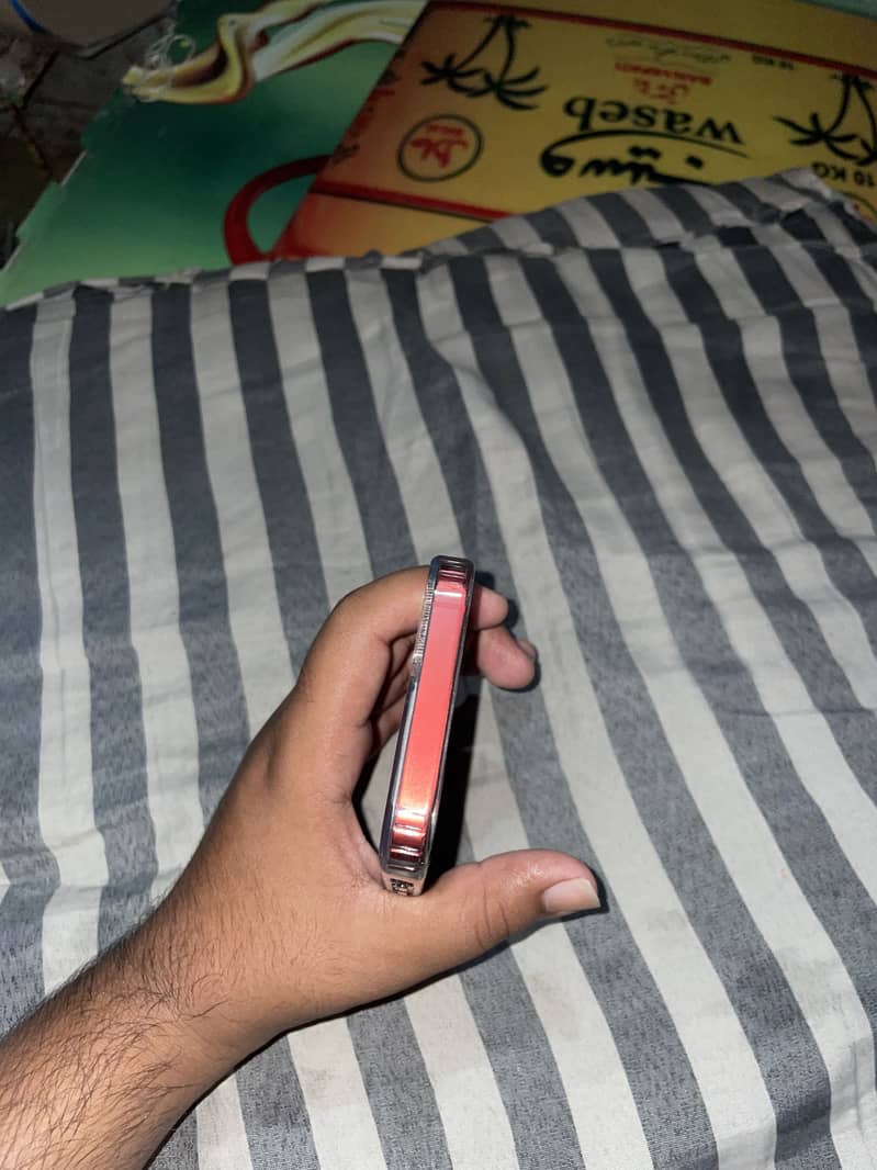 Apple iPhone 12 1
