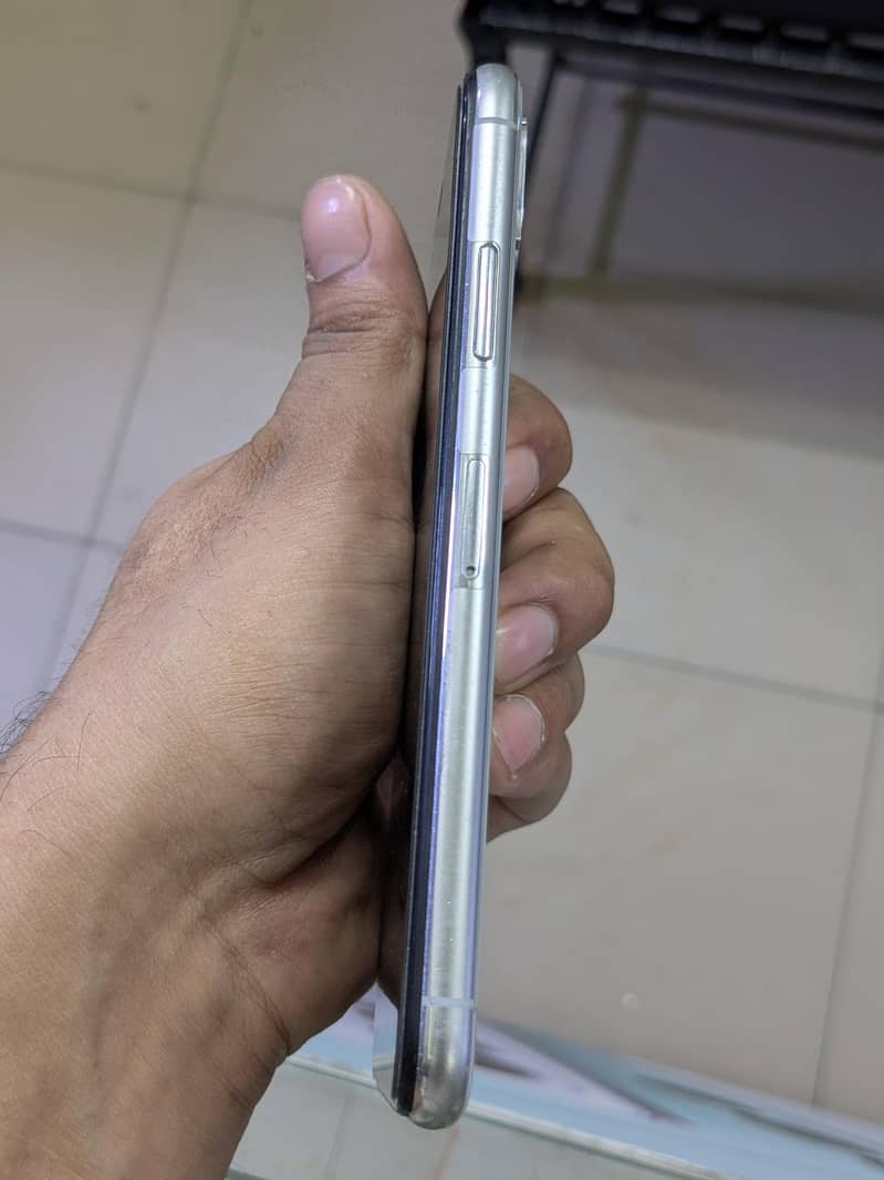 Apple iPhone X 2