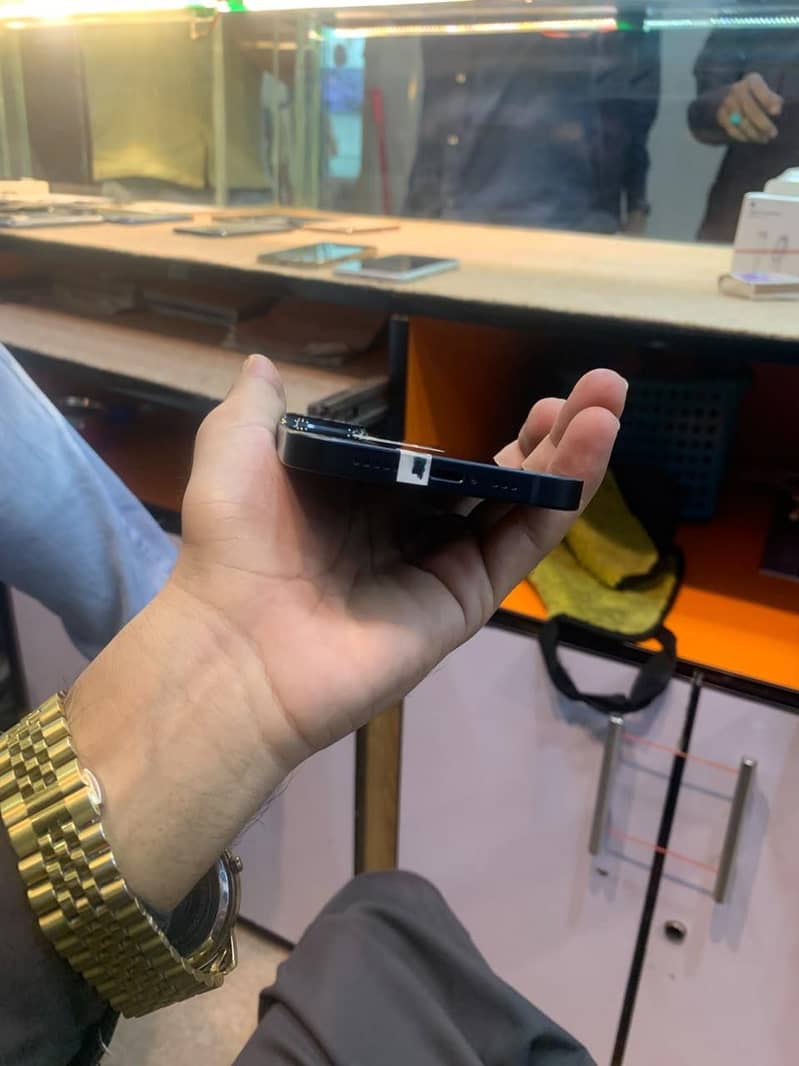 Apple iPhone 14 2