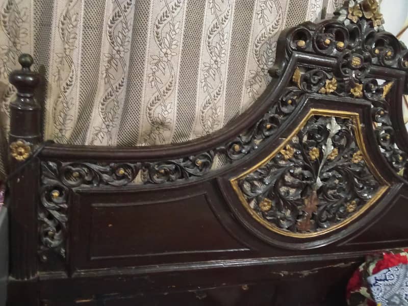 bed and dressing 4