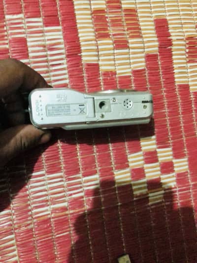 Fujifilm 8.1MP Digital Camera with USB Cable - Working