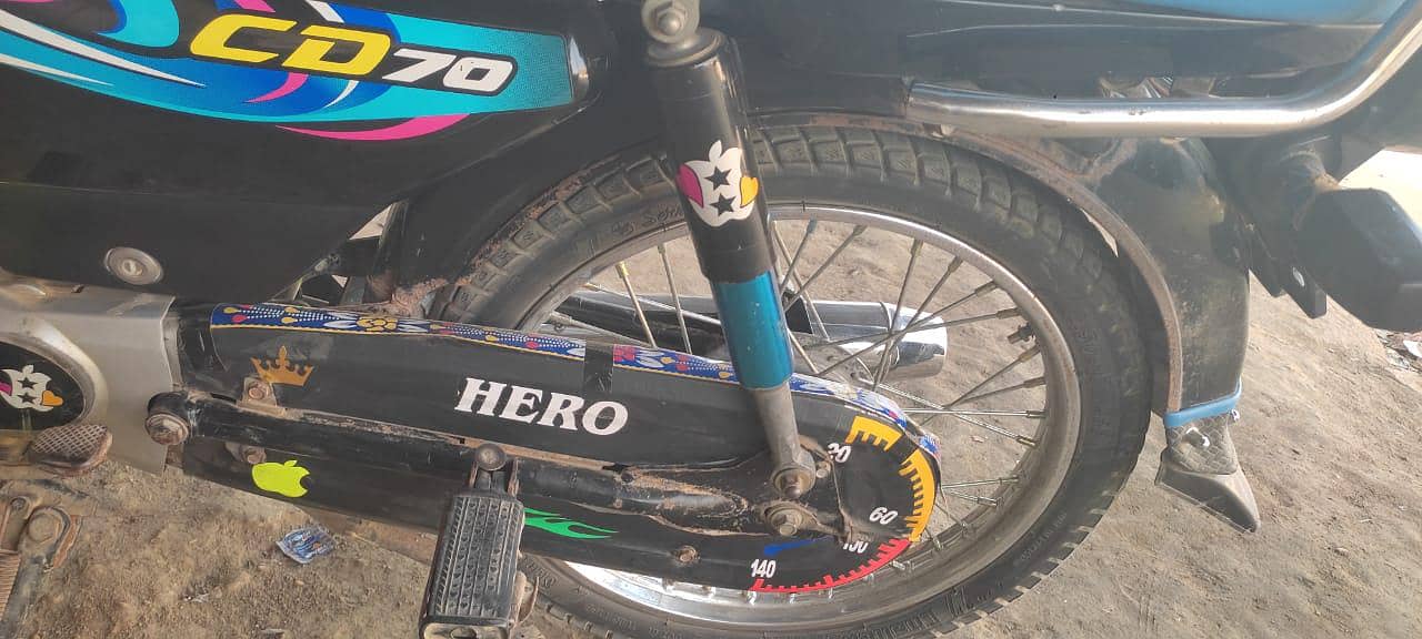 Honda CD70 4