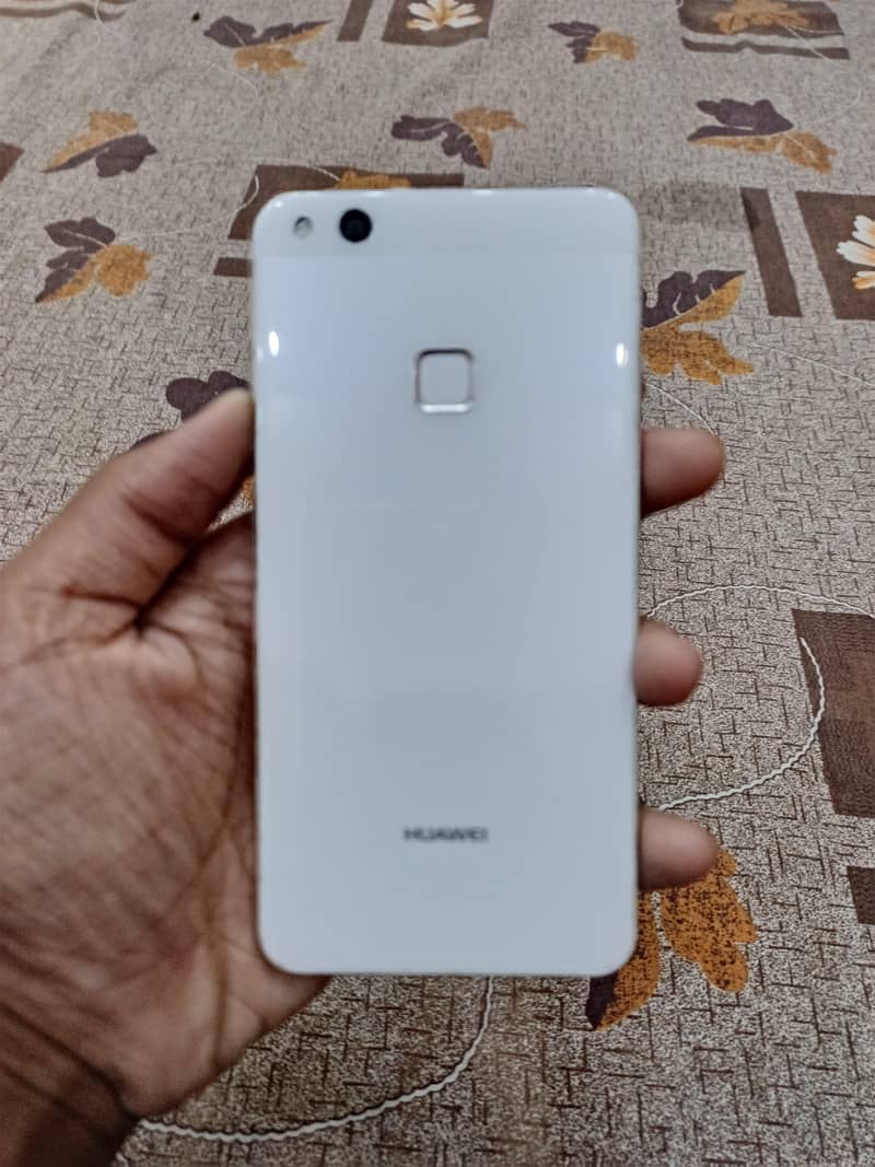 Huawei P10 Lite 0