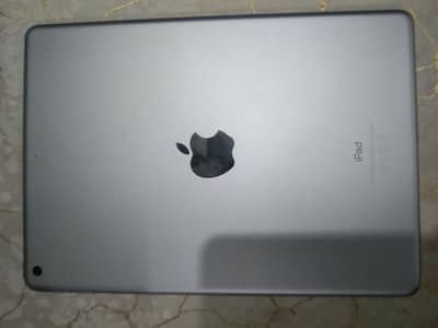 iPad 6th Gen 32GB WiFi - 10/10 Condition - Islamabad