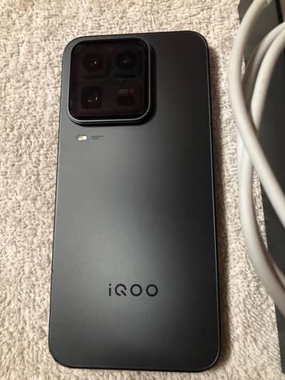 vivo iQoo 15 ultra box peck 16 512 gaming phone