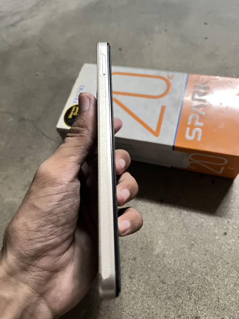 Tecno Spark 20C 0
