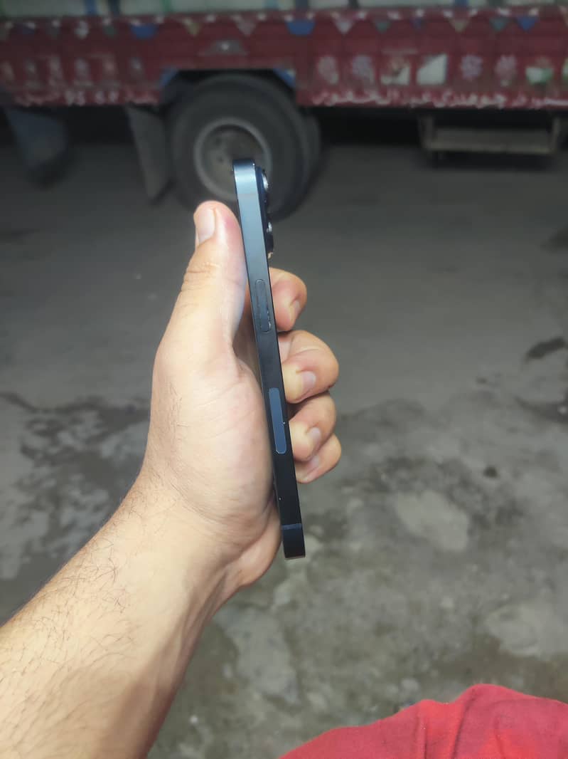 Apple iPhone 14 2