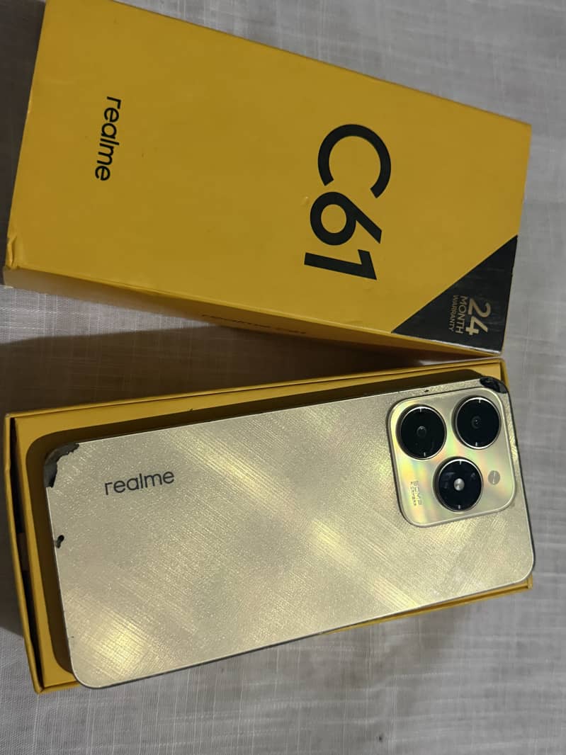 Realme C61 1