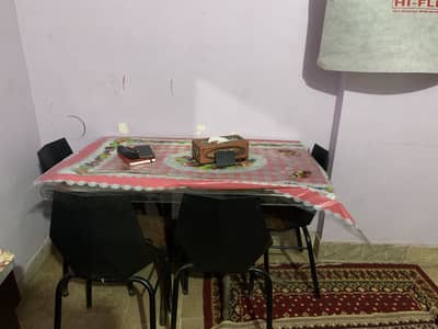 Dining Table With 4 Chairs For Sale 10/10 Condition
