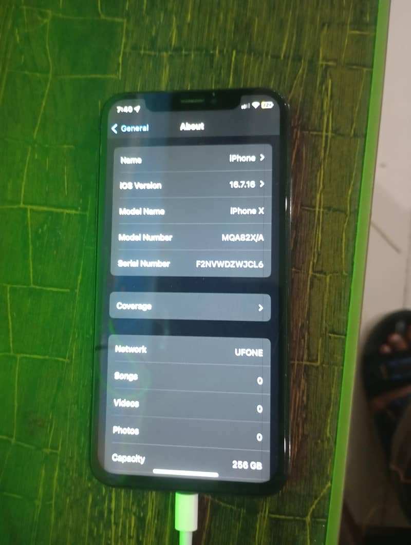 Apple iPhone X 3