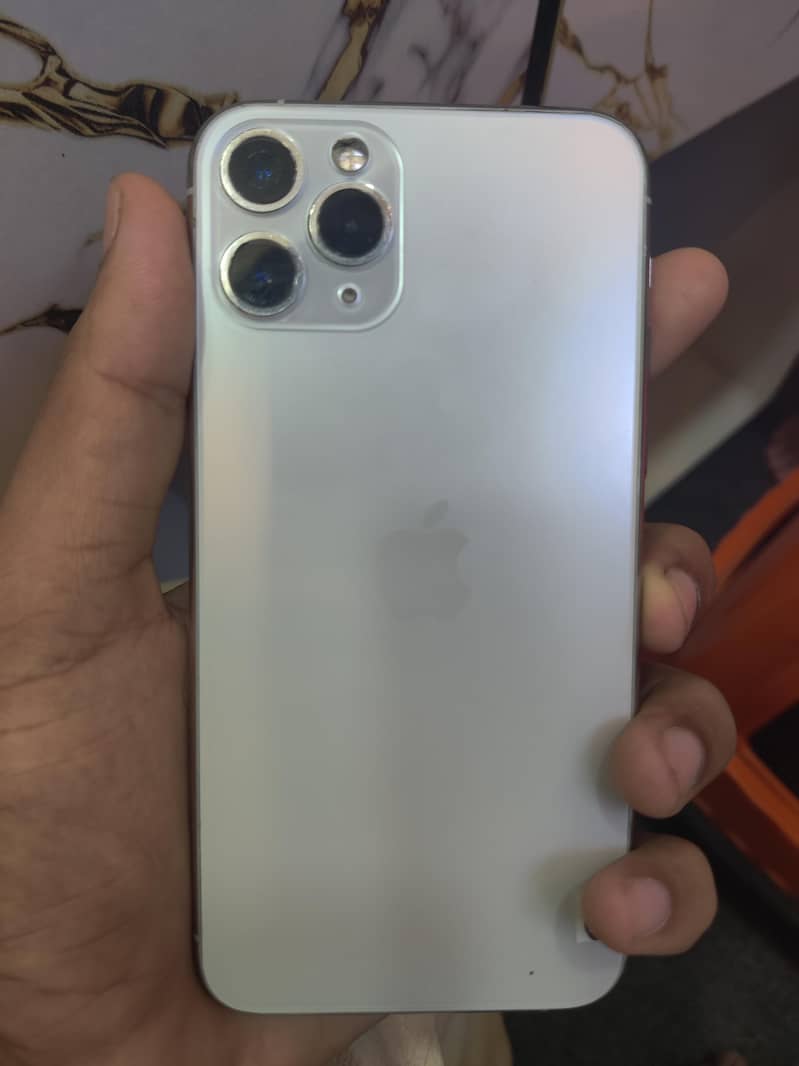 Apple iPhone 11 Pro 2