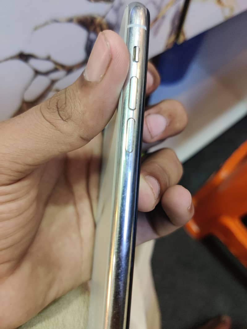Apple iPhone 11 Pro 5