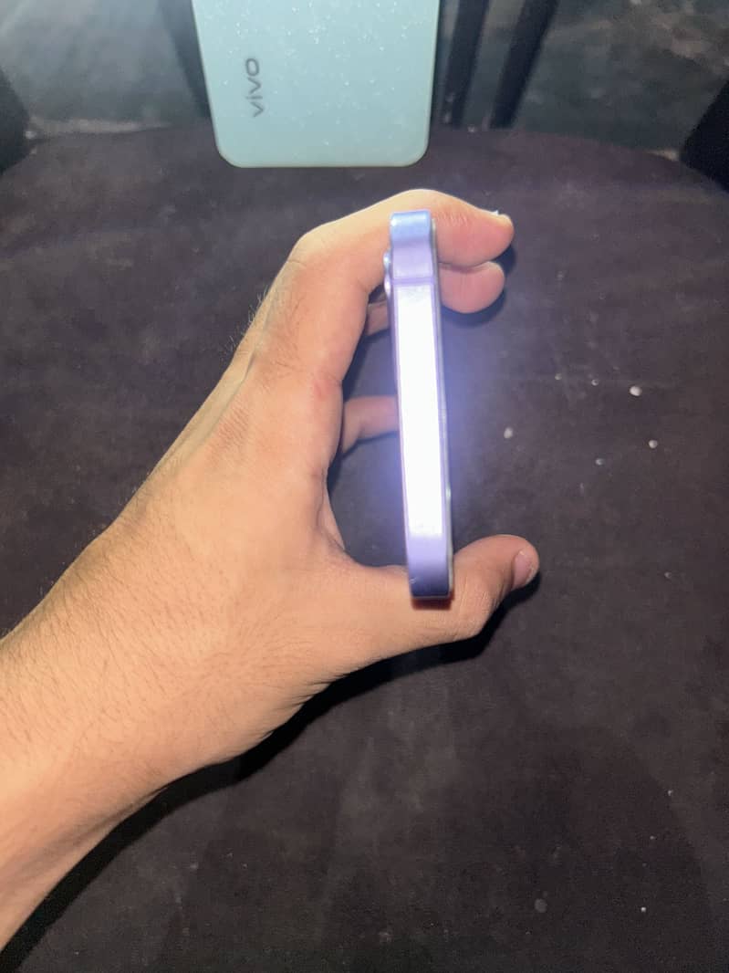 Apple iPhone 12 1