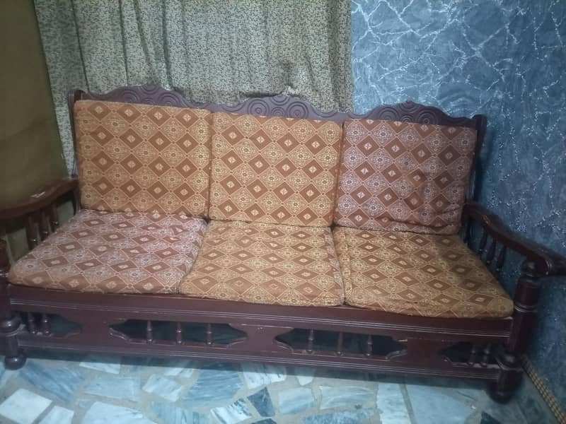 sofa and bad 3