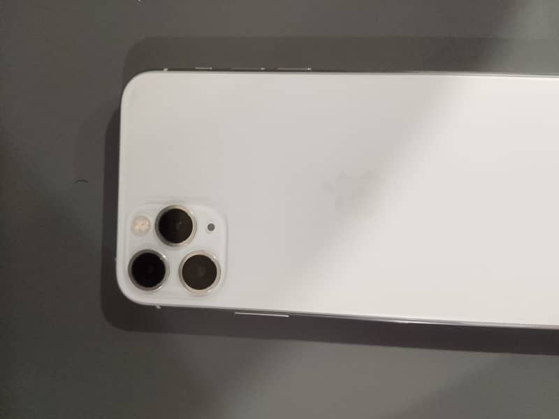 Apple iPhone 11 Pro 1