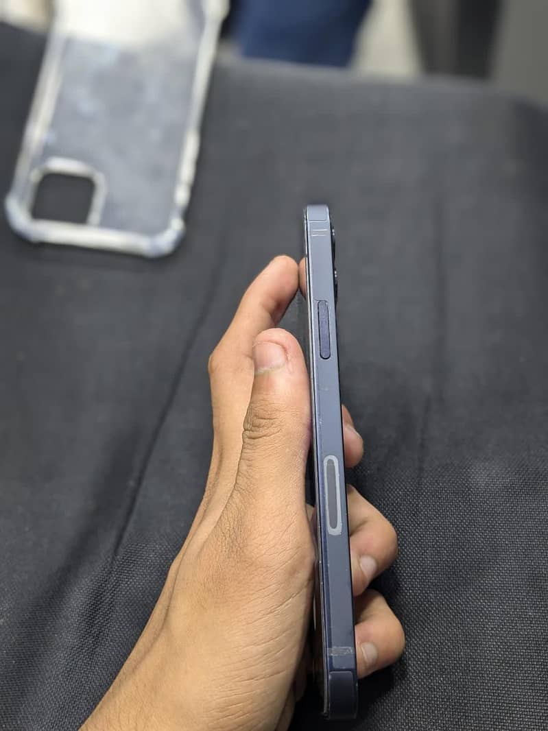 Apple iPhone 12 0