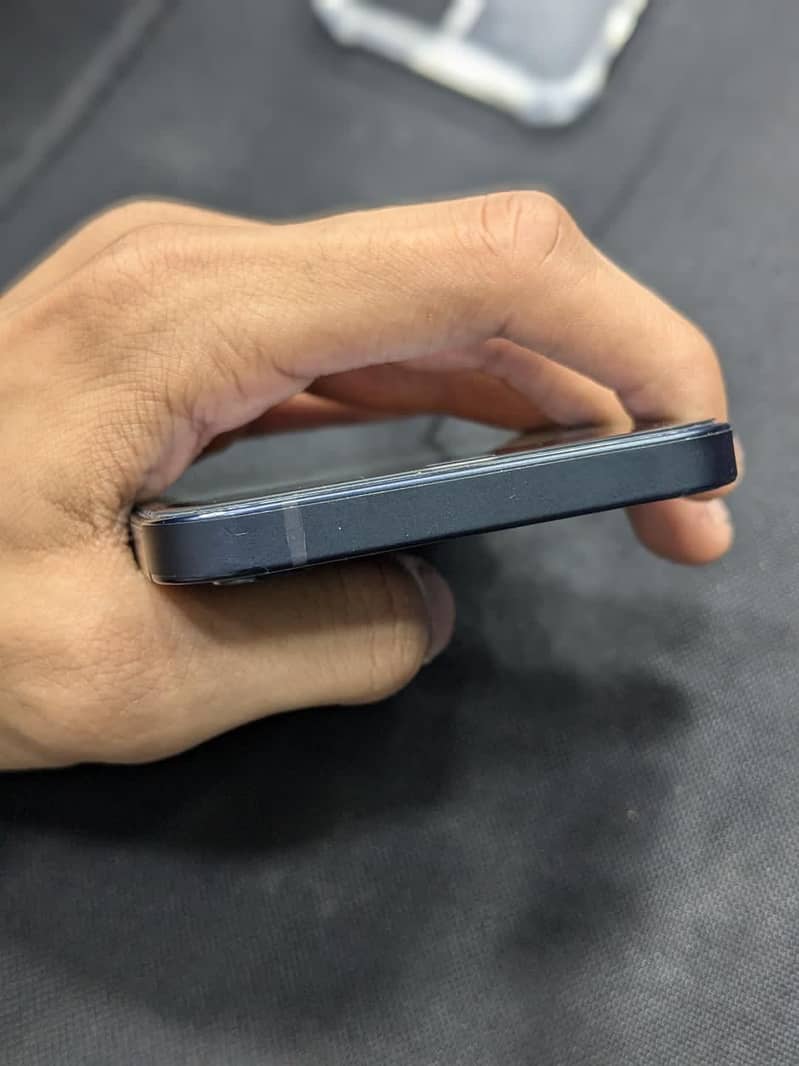 Apple iPhone 12 3