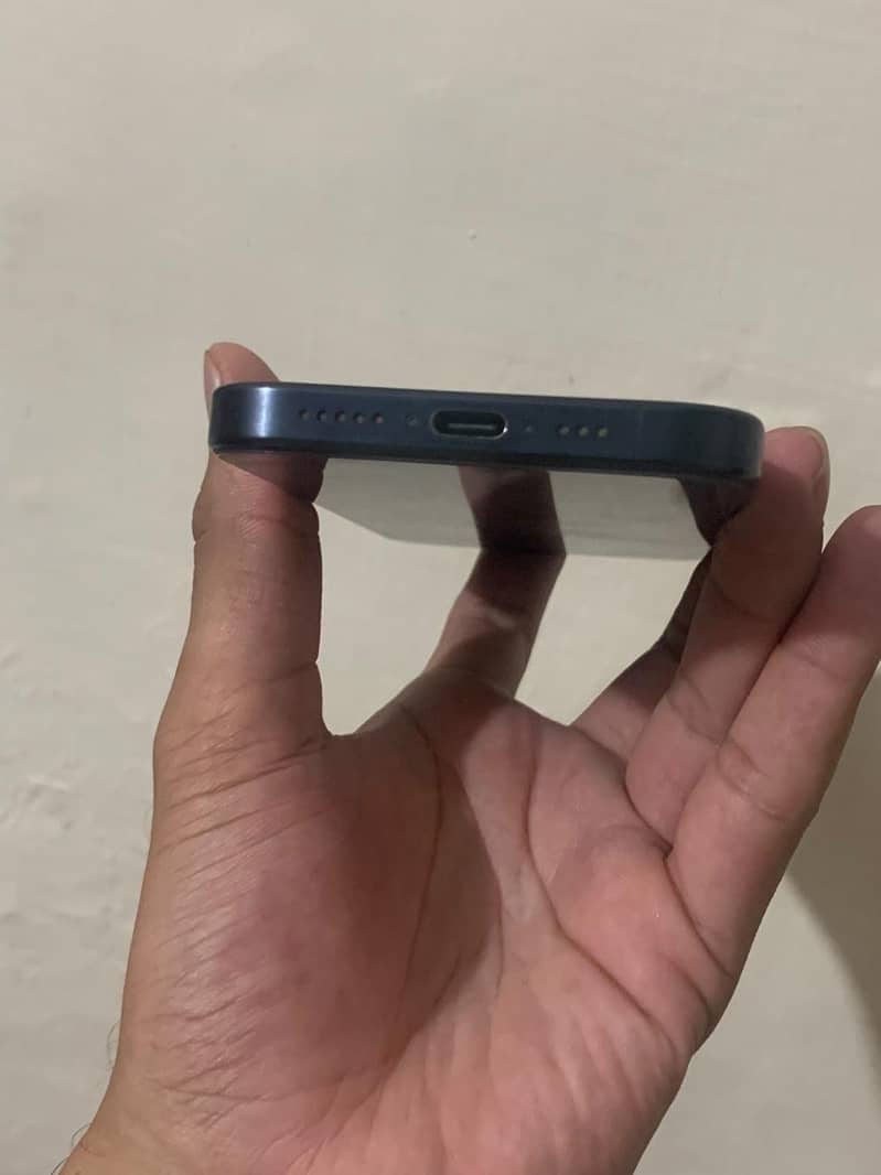 Apple iPhone 15 Pro 1