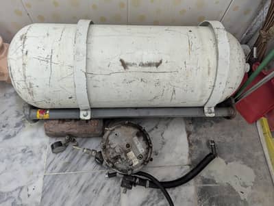 Cng kit cylinder with pipe meter