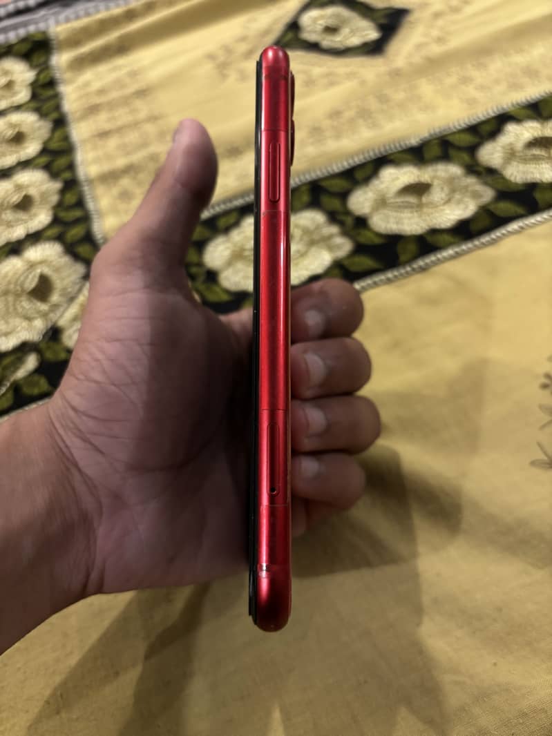 Apple iPhone 11 3