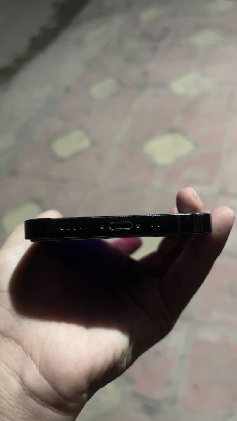 Apple iPhone 12 Pro 6