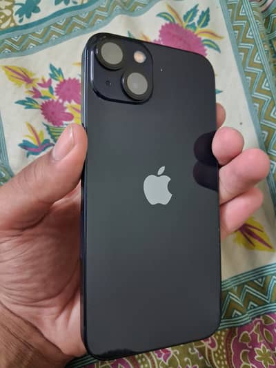 Apple iPhone 13
