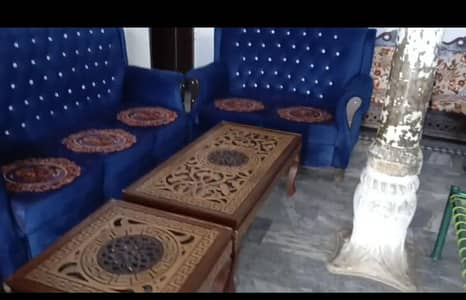 6 seter sofa set available with